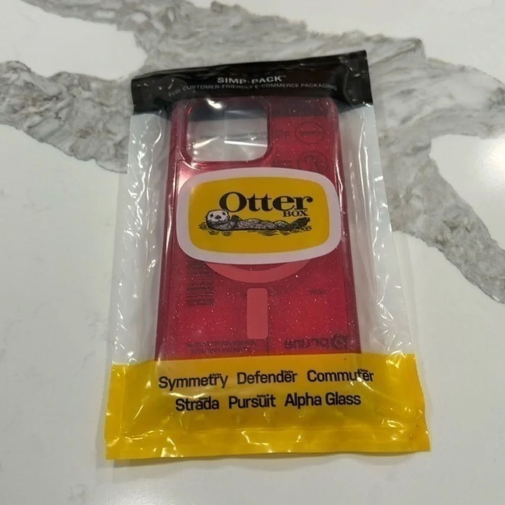 NWT unopened Otter Box defender iPhone 14 Pro case.‎ The color is pinky swear.